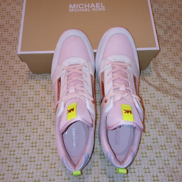 Michael Kors Georgie Trainer Sneaker - Picture 7 of 8